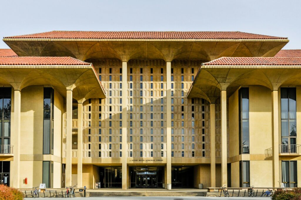 Inside the International Criminal Court: Justice on a Global Scale