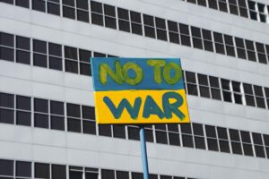 How Lobby Groups Shape Decisions on Going to War
