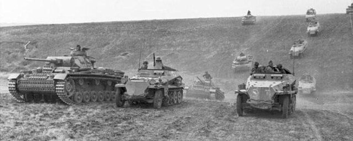 Mastering Blitzkrieg Tactics: WWII’s Rapid Warfare Strategy